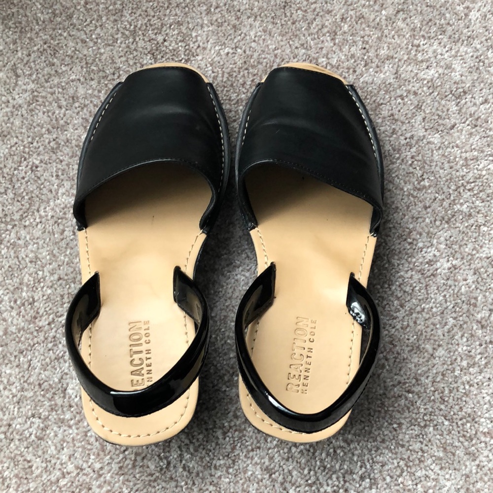 Kenneth Cole Reaction black wedge sandals
